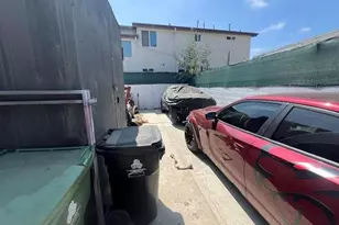 10605 Compton Ave, Los Angeles, CA 90002 - Photo 9