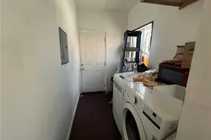 5881 S Broadway Ave, Los Angeles, CA 90003 - Photo 13