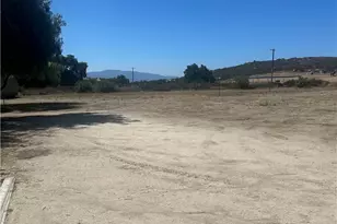 44250 E Benton, Hemet, CA 92544 - Photo 3