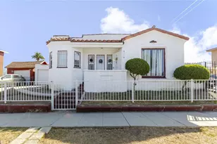 8110 S Halldale Ave, Los Angeles, CA 90047 - Photo 3