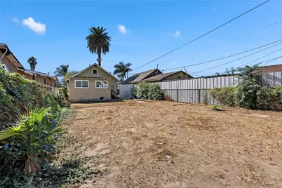 205 E 64th, Los Angeles, CA 90003 - Photo 39