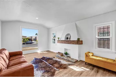 8943 S Hobart, Los Angeles, CA 90047 - Photo 5