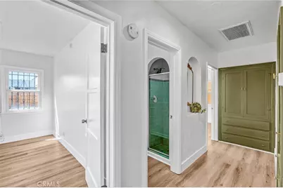 8943 S Hobart, Los Angeles, CA 90047 - Photo 19
