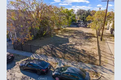 335 North Gordon Street, Pomona, CA 91768 - Photo 7