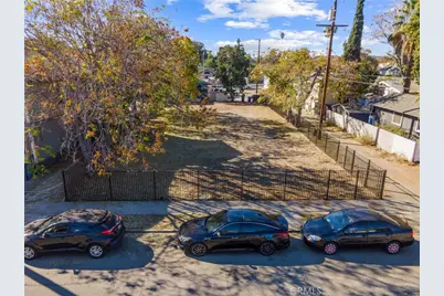 335 North Gordon Street, Pomona, CA 91768 - Photo 3