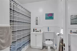 1922 25th St, Sacramento, CA 95816 - Photo 31