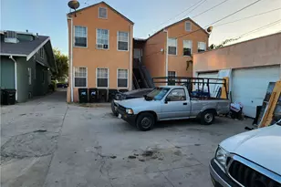 1079 Leighton, Los Angeles, CA 90037 - Photo 3