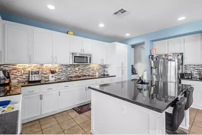 11863 Garret Lane, Victorville, CA 92392 - Photo 13