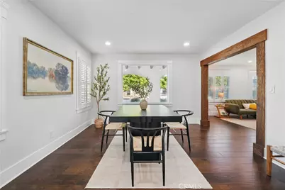 2111 S Bronson Ave, Los Angeles, CA 90018 - Photo 7