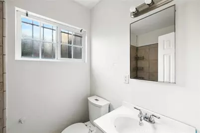 9430 Parmelee Avenue, Los Angeles, CA 90002 - Photo 11