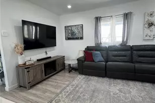 1715 W 155th St, Compton, CA 90220 - Photo 3