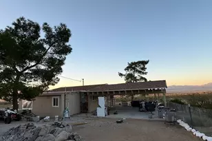 31633 Azurite, Lucerne Valley, CA 92356 - Photo 13