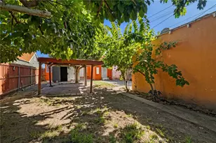 5951 S Van Ness, Los Angeles, CA 90047 - Photo 27