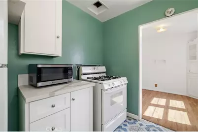 5951 S Van Ness, Los Angeles, CA 90047 - Photo 11