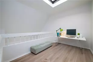 730 W 4th St, Long Beach, CA 90802 - Photo 13