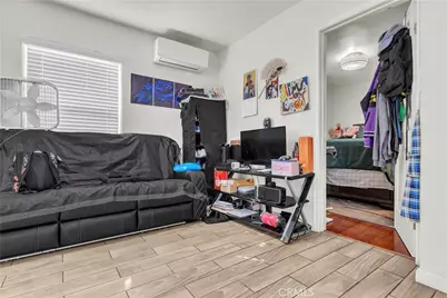 141 W 83rd, Los Angeles, CA 90003 - Photo 11