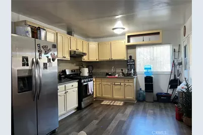 222 W 87th, Los Angeles, CA 90003 - Photo 33