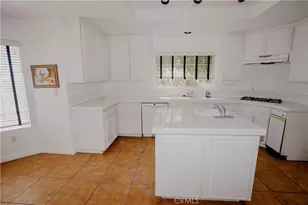 9661 Siwanoy, Desert Hot Springs, CA 92240 - Photo 11