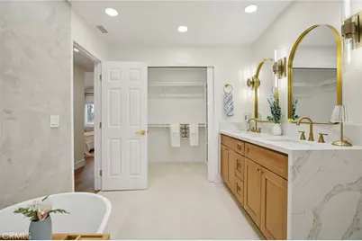 16542 Los Verdes Lane, Huntington Beach, CA 92649 - Photo 23