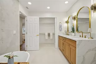 16542 Los Verdes Ln, Huntington Beach, CA 92649 - Photo 23