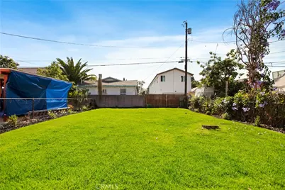1646 E 41st, Los Angeles, CA 90011 - Photo 19