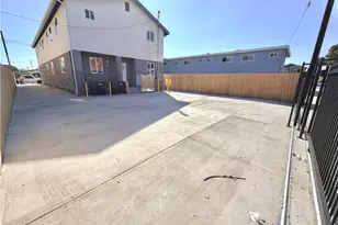 829 W G, Wilmington, CA 90744 - Photo 19