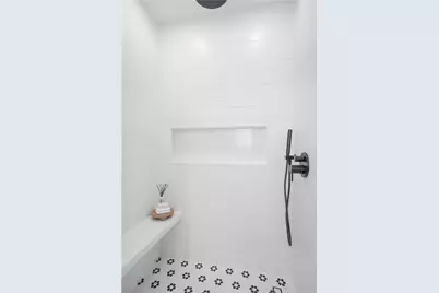 5126 6th Ave, Los Angeles, CA 90043 - Photo 29