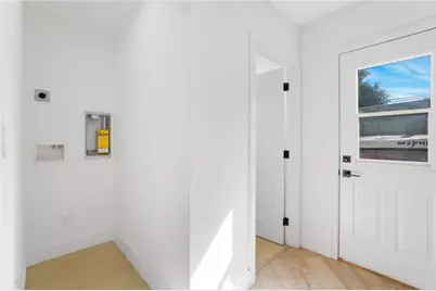 5126 6th Ave, Los Angeles, CA 90043 - Photo 17