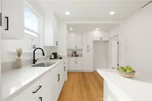 1626 W 60th Pl, Los Angeles, CA 90047 - Photo 11