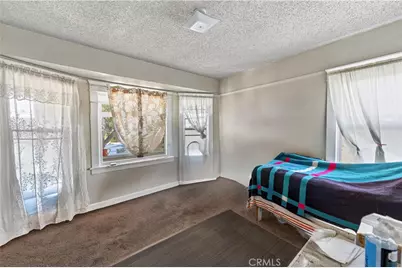 323 W 60th, Los Angeles, CA 90003 - Photo 11