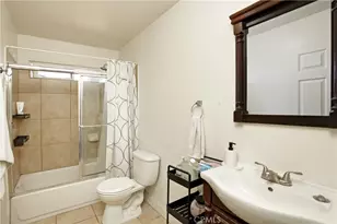 8718 Menlo Ave, Los Angeles, CA 90044 - Photo 13