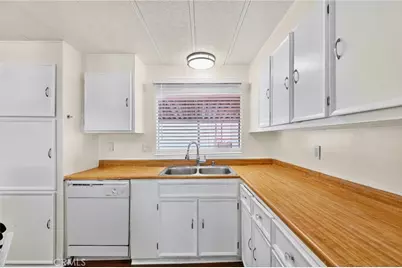 201 E Arrow Highway #12, Glendora, CA 91740 - Photo 25