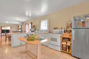 552 W 108th St, Los Angeles, CA 90044 - Photo 17