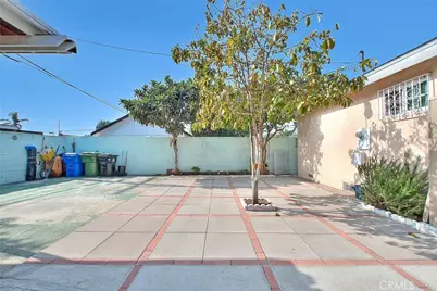 552 W 108th Street, Los Angeles, CA 90044 - Photo 49
