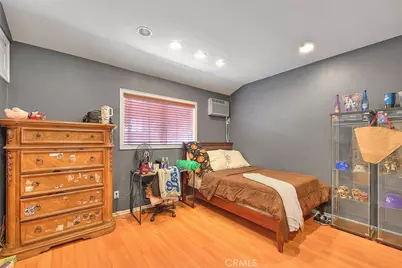 552 W 108th Street, Los Angeles, CA 90044 - Photo 39