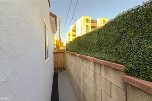 4380 W 28th St, Los Angeles, CA 90018 - Photo 25