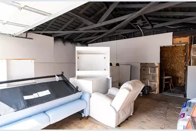 1241 W 89th St, Los Angeles, CA 90044 - Photo 21