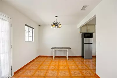 979 N Gardena, Rialto, CA 92376 - Photo 5