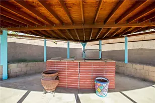 979 N Gardena, Rialto, CA 92376 - Photo 27