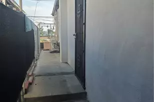 230 N Hoover, Los Angeles, CA 90004 - Photo 19