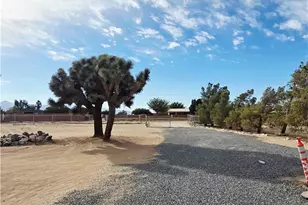 10375 Lilac, Oak Hills, CA 92344 - Photo 5