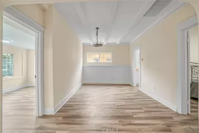 710 W 49th Place, Los Angeles, CA 90037 - Photo 7