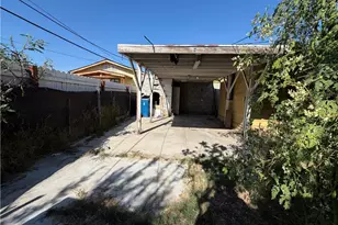 8511 Maie, Los Angeles, CA 90001 - Photo 17
