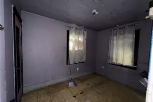 8511 Maie, Los Angeles, CA 90001 - Photo 9