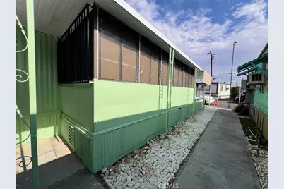 9235 Artesia Blvd #5, Bellflower, CA 90706 - Photo 19