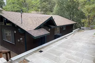 24924 Saxon Dr, Crestline, CA 92325 - Photo 31