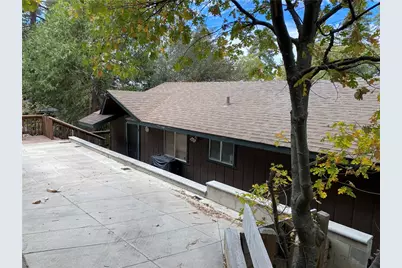 24924 Saxon Dr, Crestline, CA 92325 - Photo 9