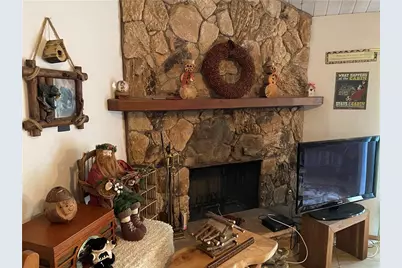 24924 Saxon Dr, Crestline, CA 92325 - Photo 19