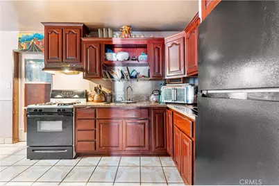 712 W 7th, Pomona, CA 91766 - Photo 9