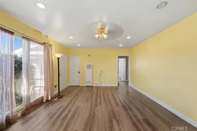 12318 Halo, Lynwood, CA 90262 - Photo 9